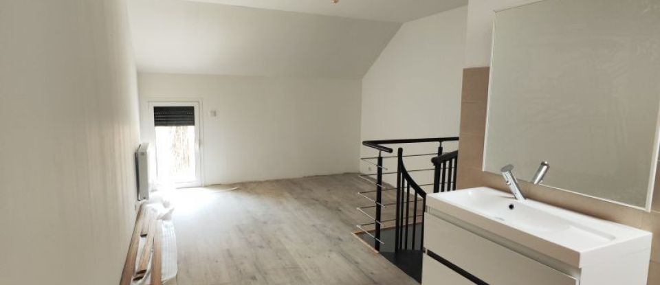 Maison 8 pièces de 155 m² à Outarville (45480)