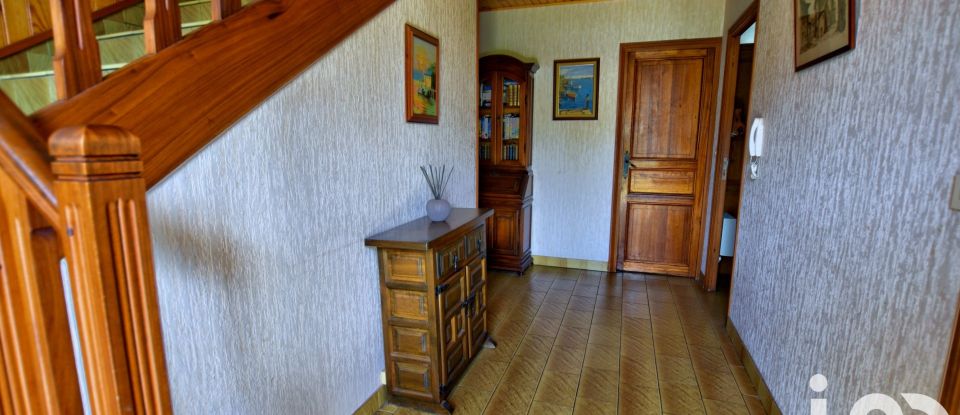 House 9 rooms of 160 m² in Bondoufle (91070)