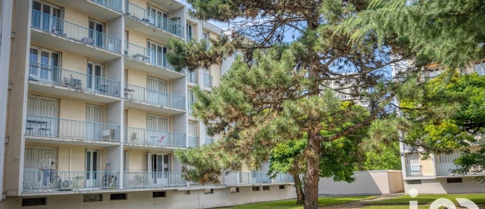 Appartement 4 pièces de 68 m² à Saint-Martin-d'Hères (38400)