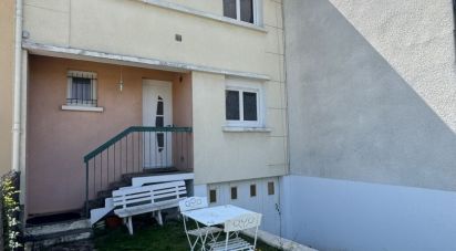 House 4 rooms of 74 m² in Yzeure (03400)