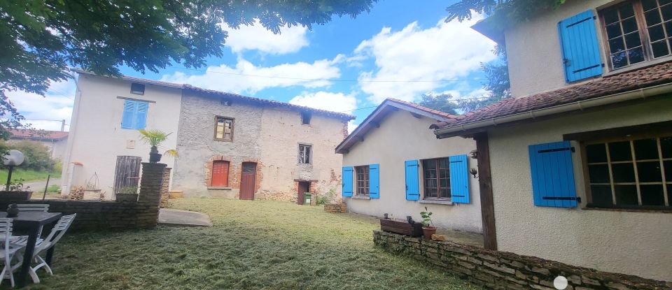 Traditional house 4 rooms of 84 m² in Rozier-en-Donzy (42810)