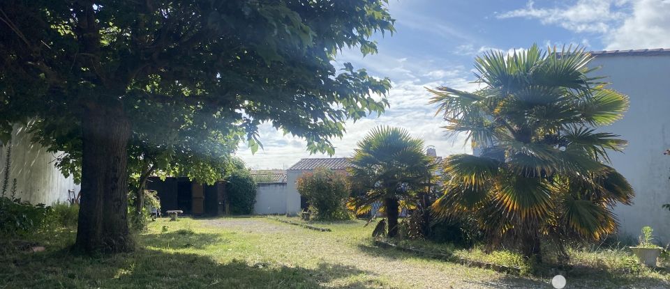 House 3 rooms of 104 m² in Le Bois-Plage-en-Ré (17580)