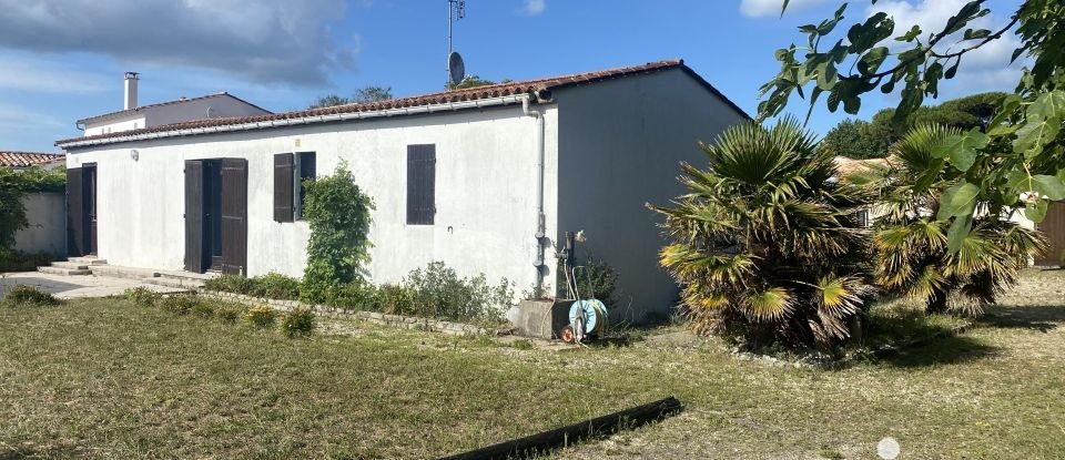 House 3 rooms of 104 m² in Le Bois-Plage-en-Ré (17580)