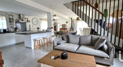 Traditional house 5 rooms of 145 m² in Saint-Brieuc-des-Iffs (35630)