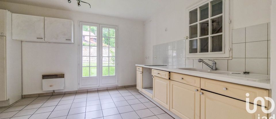 Maison traditionnelle 5 pièces de 113 m² à Marolles-en-Brie (94440)