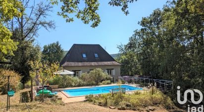 Maison traditionnelle 8 pièces de 140 m² à Condat-sur-Vézère (24570)