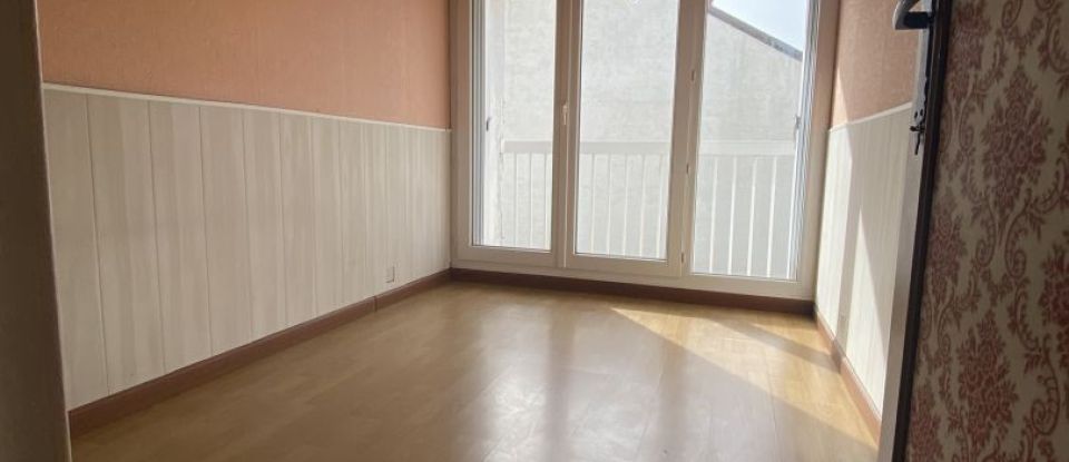 Town house 5 rooms of 93 m² in Courcouronnes (91080)