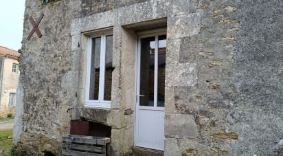 Village house 2 rooms of 48 m² in Sigournais (85110)