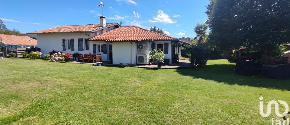 Traditional house 5 rooms of 170 m² in Saint-Paul-lès-Dax (40990)