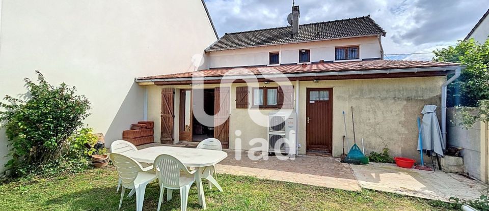 House 5 rooms of 101 m² in Gretz-Armainvilliers (77220)