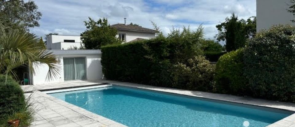 House 6 rooms of 175 m² in Gradignan (33170)