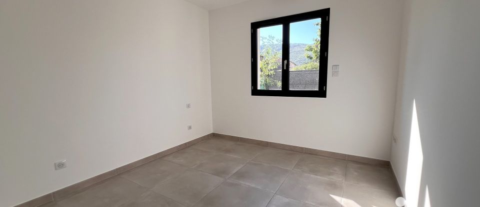 House 4 rooms of 92 m² in Bize-Minervois (11120)