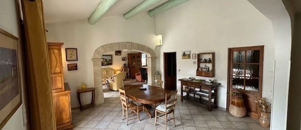 House 4 rooms of 160 m² in Pernes-les-Fontaines (84210)