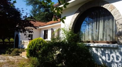 Traditional house 5 rooms of 118 m² in Millau (12100)