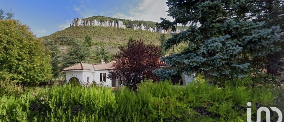 Traditional house 5 rooms of 118 m² in Millau (12100)