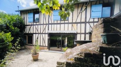 Maison 8 pièces de 232 m² à Oursel-Maison (60480)