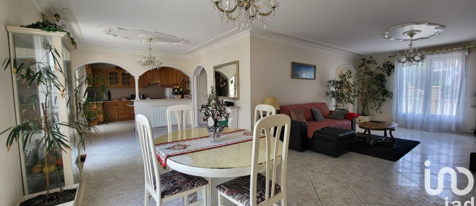 House 7 rooms of 225 m² in Gournay-sur-Marne (93460)