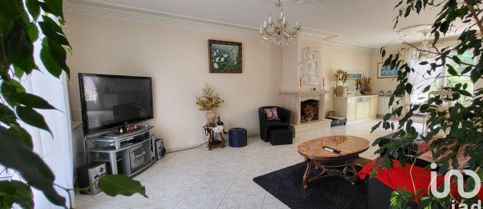 House 7 rooms of 225 m² in Gournay-sur-Marne (93460)