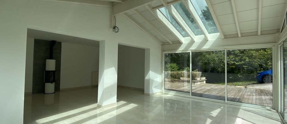 Pavillon 6 pièces de 175 m² à Septeuil (78790)