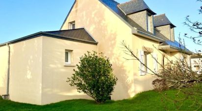 House 6 rooms of 140 m² in Saint-Brieuc (22000)
