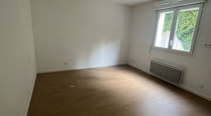 Studio 1 room of 25 m² in Saint-André-les-Vergers (10120)