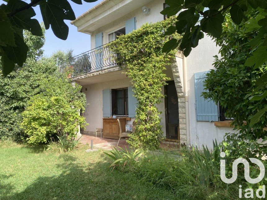 Maison 7 pièces de 171 m² à Arles (13200)