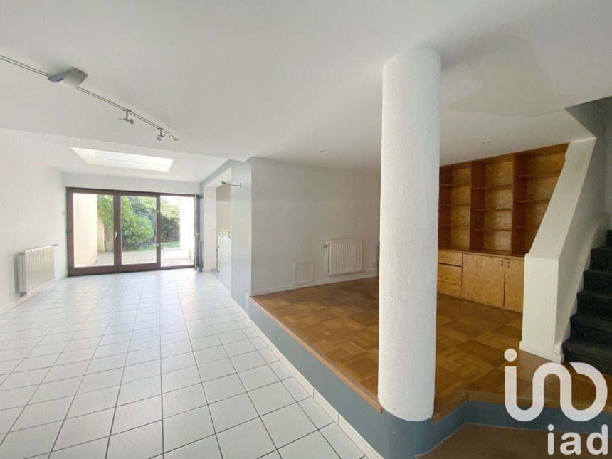 Maison 5 pièces de 125 m² à Mouvaux (59420)