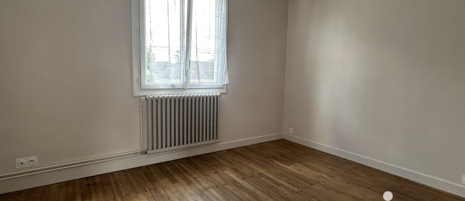 Maison 5 pièces de 97 m² à DOUÉ EN ANJOU (49700)