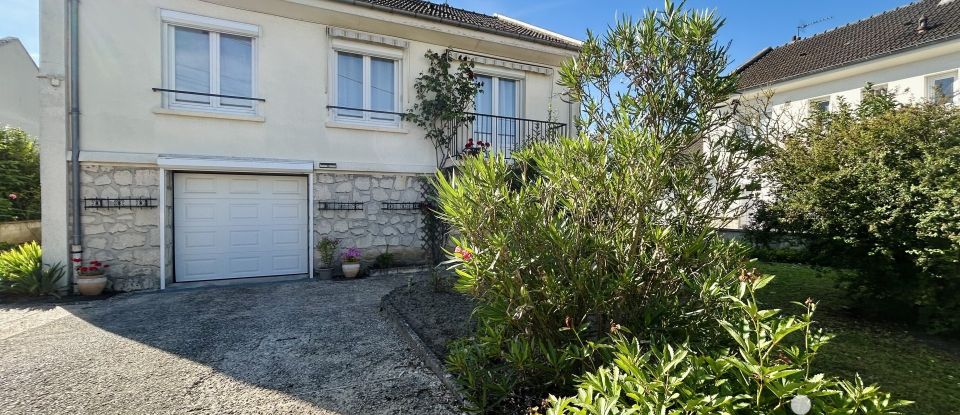 Maison 5 pièces de 106 m² à Crouy (02880)