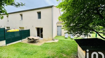 House 4 rooms of 70 m² in Ruelle-sur-Touvre (16600)