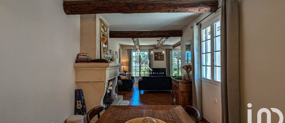 Traditional house 4 rooms of 126 m² in Arles (13200)