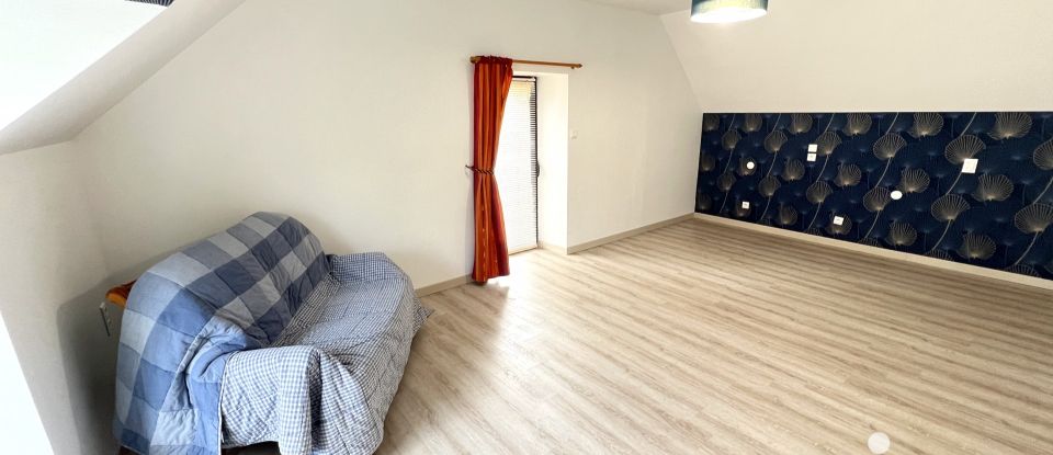 Longere 6 rooms of 160 m² in Sainte-Gemmes-le-Robert (53600)