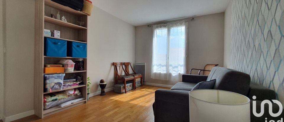 Maison 6 pièces de 114 m² à Saint-Germain-Laxis (77950)