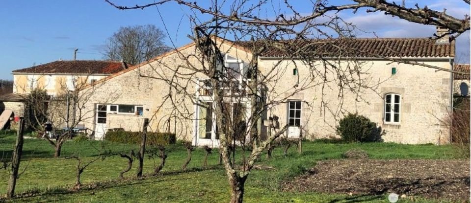 Maison 13 pièces de 514 m² à Germignac (17520)