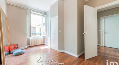 Appartement 2 pièces de 56 m² à Saint-Mandé (94160)