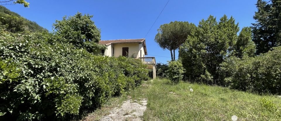 Land of 2,034 m² in Vence (06140)