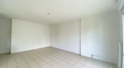 Apartment 3 rooms of 65 m² in Melun (77000)