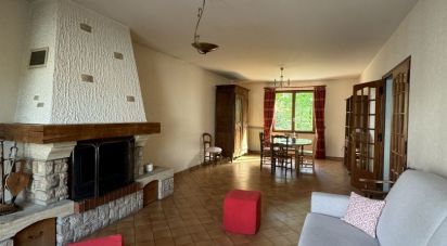 House 9 rooms of 222 m² in Bourges (18000)