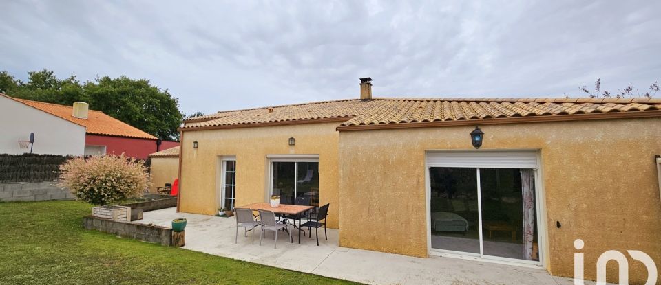 Traditional house 7 rooms of 126 m² in La Chaize-le-Vicomte (85310)