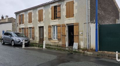 Maison 7 pièces de 170 m² à Le Gué-d'Alleré (17540)