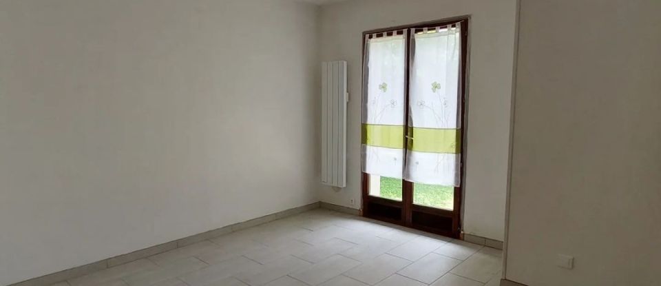 House 5 rooms of 90 m² in Génissac (33420)