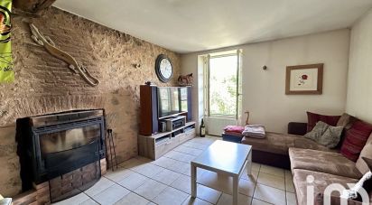 Village house 5 rooms of 134 m² in Faye-l'Abbesse (79350)