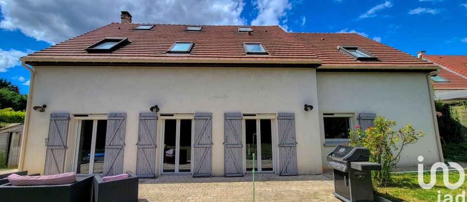 Maison 8 pièces de 200 m² à Morainvilliers (78630)