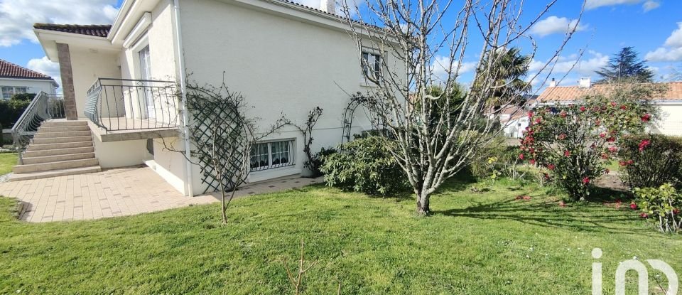 Maison 6 pièces de 144 m² à Mouilleron-le-Captif (85000)