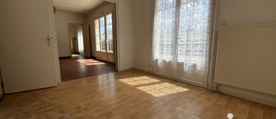 Maison 7 pièces de 105 m² à Paulx (44270)