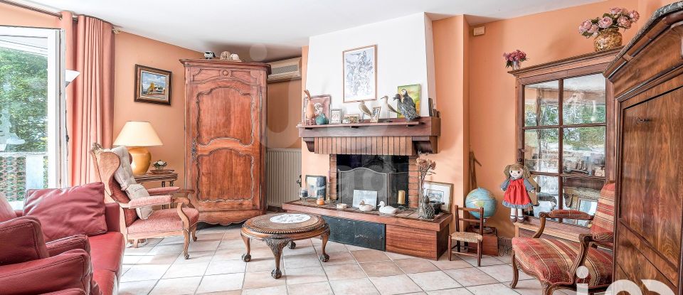 Traditional house 6 rooms of 185 m² in Meaux (77100)