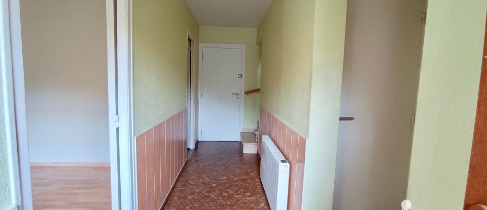 Traditional house 4 rooms of 125 m² in Guignen (35580)