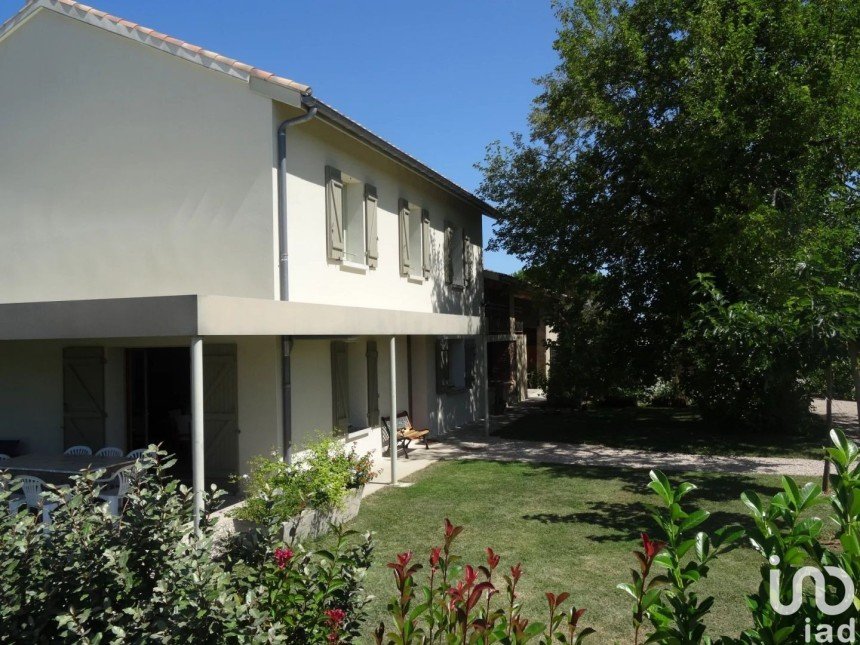 Traditional house 14 rooms of 354 m² in Montauban (82000)