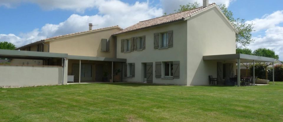 Traditional house 14 rooms of 354 m² in Montauban (82000)