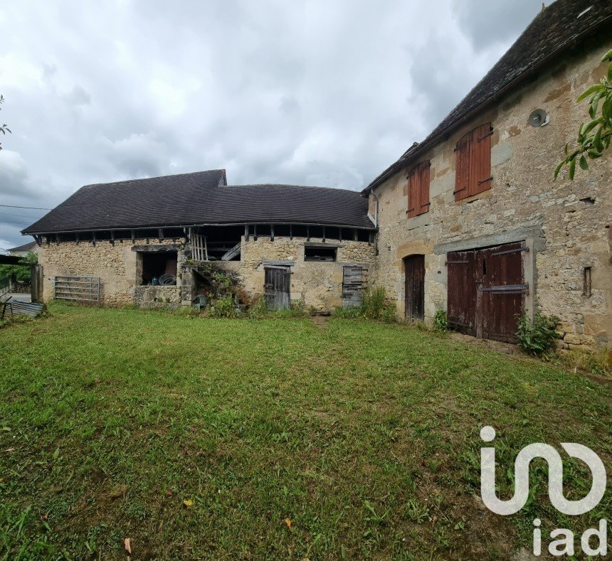 Barn conversion 2 rooms of 300 m² in La Chapelle-aux-Saints (19120)